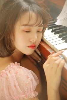 美丽的姑娘免费观看在线播放